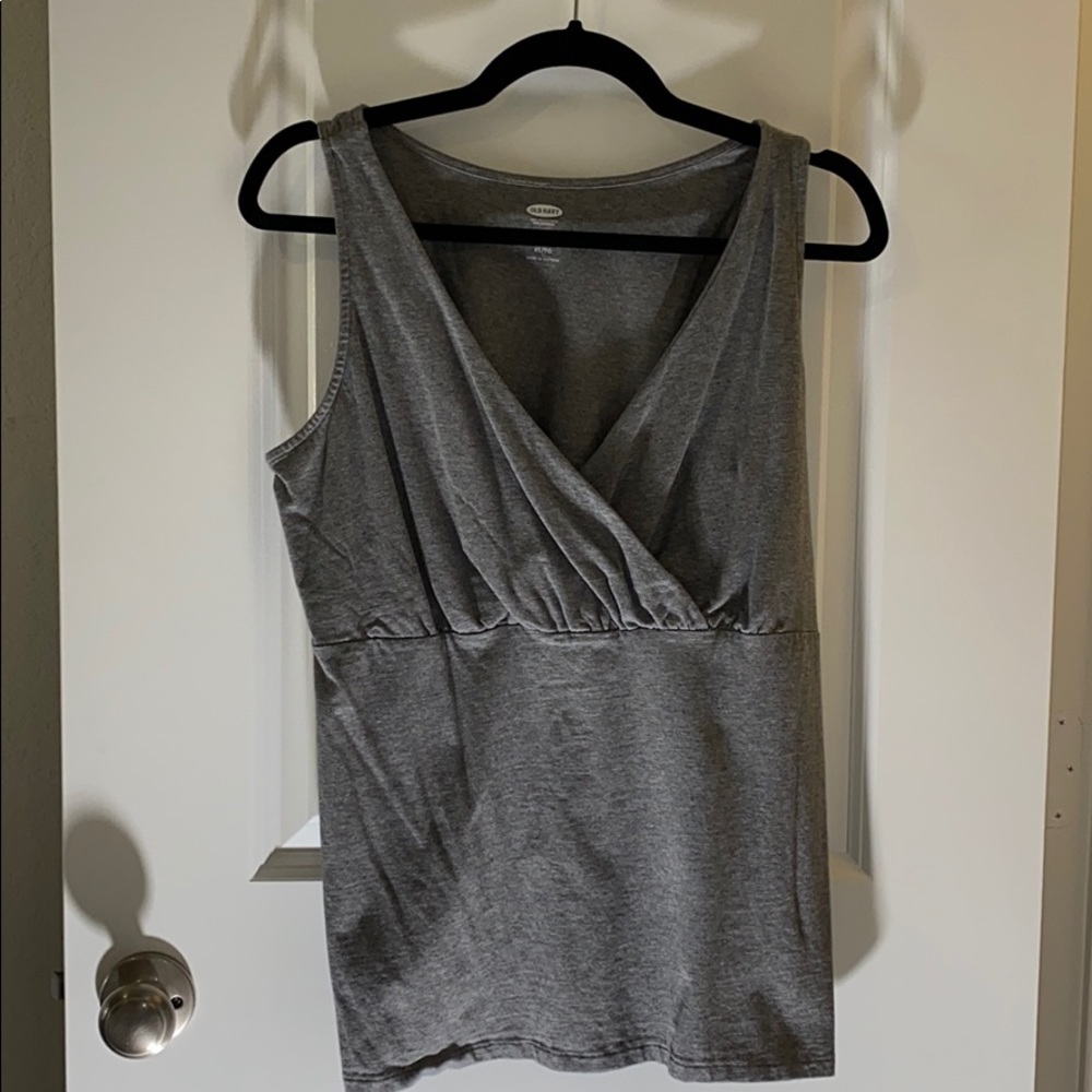 EUC Old Navy maternity top